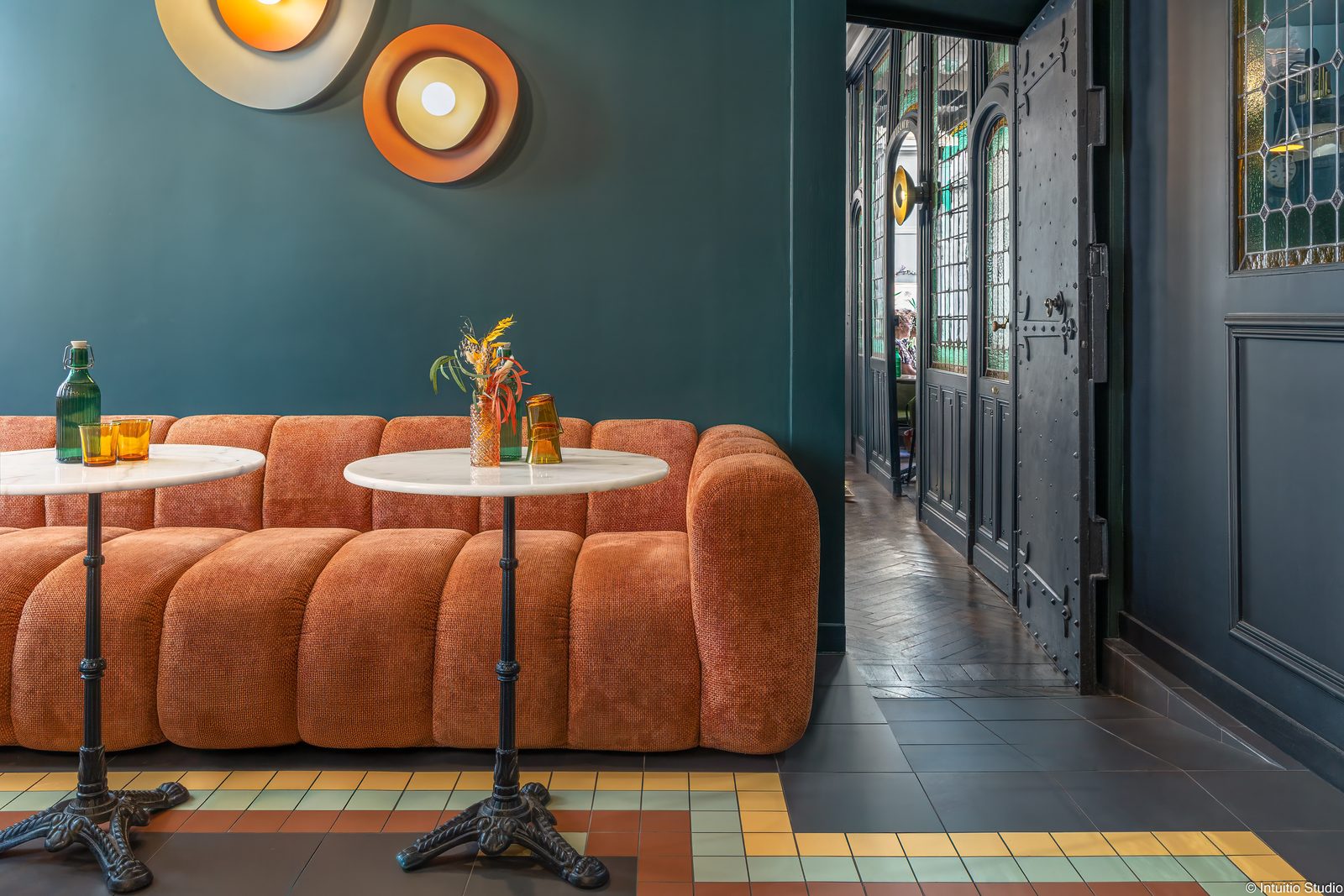 Enfilade vers la boutique historique de la Chocolaterie Lalère